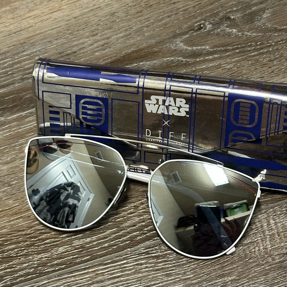 Diff Eyewear Silver Sunglasses - image 1